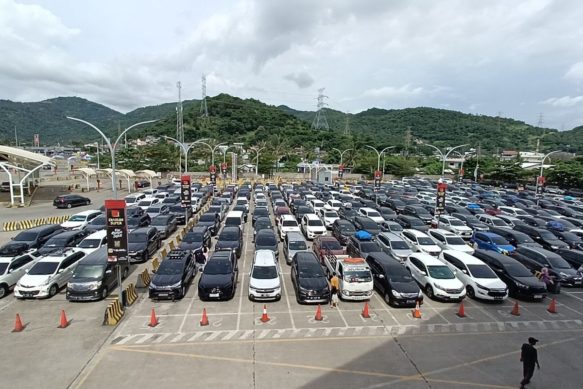 5 Strategi Jitu Kemenhub Atasi Padatnya Arus Penyeberangan Merak-Bakauheni Saat Nataru