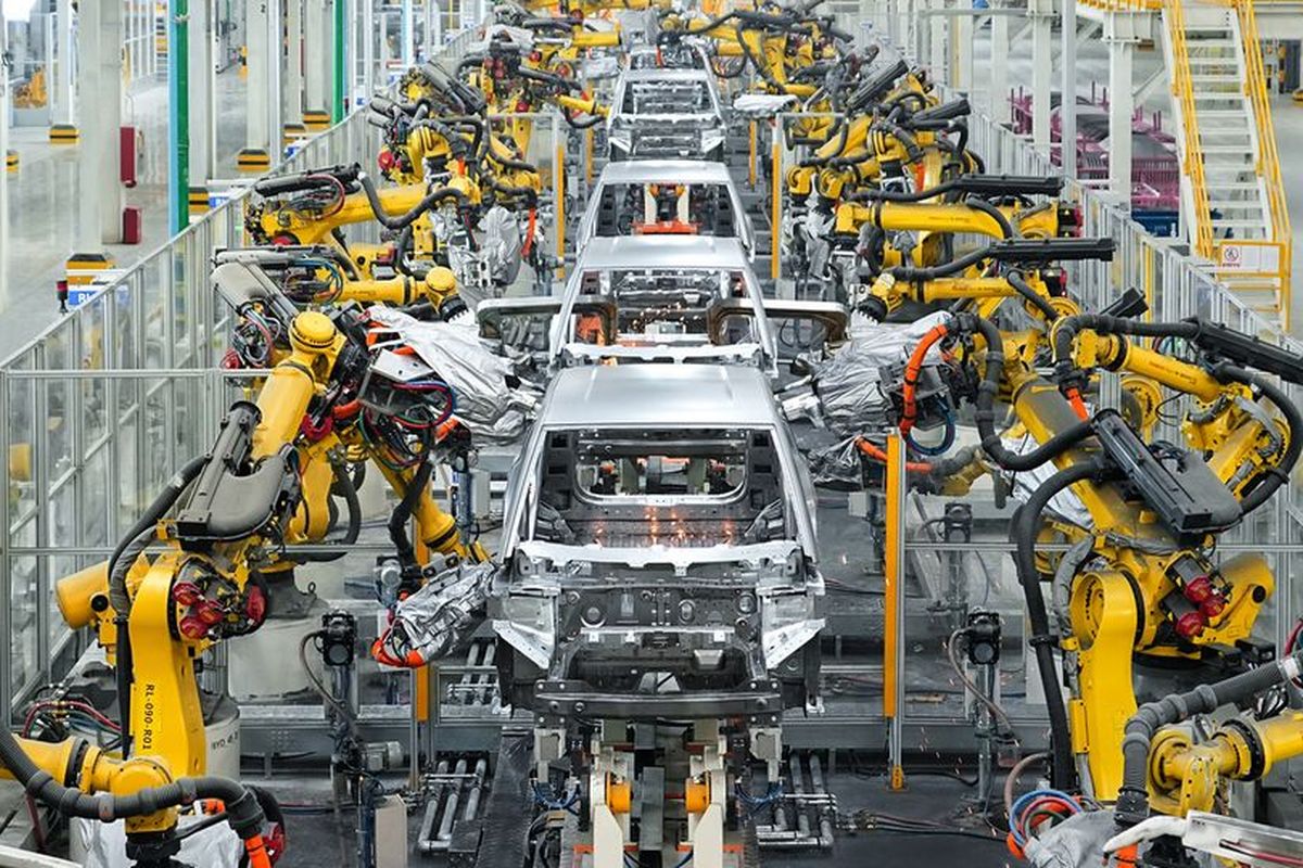 BYD Mulai Produksi Lokal 2026, Janji Harga Mobil Tetap Stabil