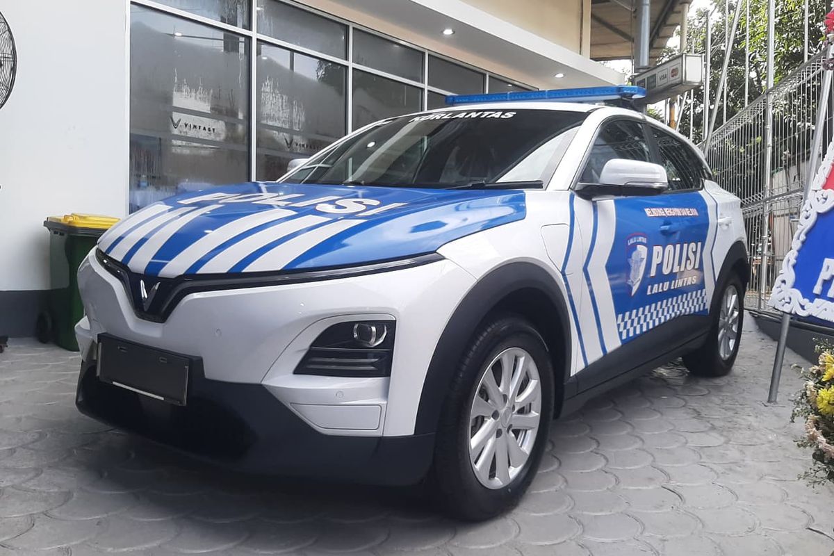 VinFast VF6 Siap Jadi Andalan Operasional Kepolisian Indonesia