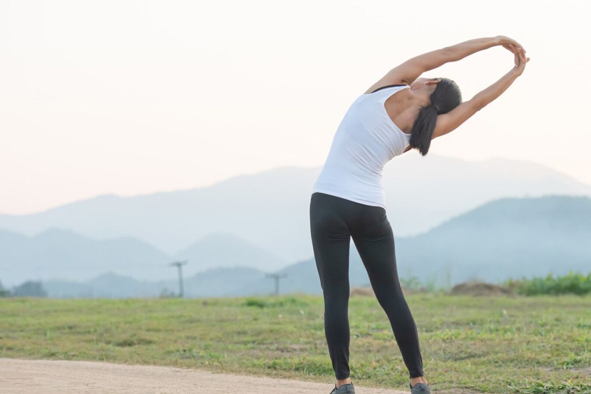 5 Gerakan Pemanasan Cuma 5-10 Menit Rekomendasi Dokter Rehab Medis untuk Awali Hari