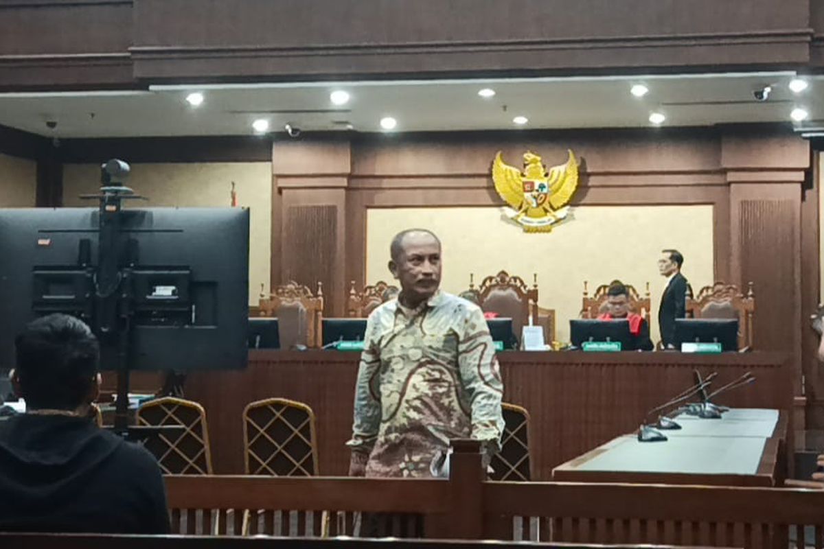 Hakim Pengadil Lukas Enembe Akui Kesalahan & Minta Maaf atas Kasus Suap CPO