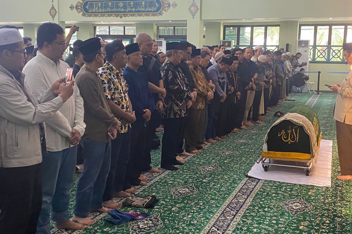 Jimmly Asshiddiqie Berduka, Hadiri Pemakaman Antasari Azhar di Masjid Asy-Syarif Serpong