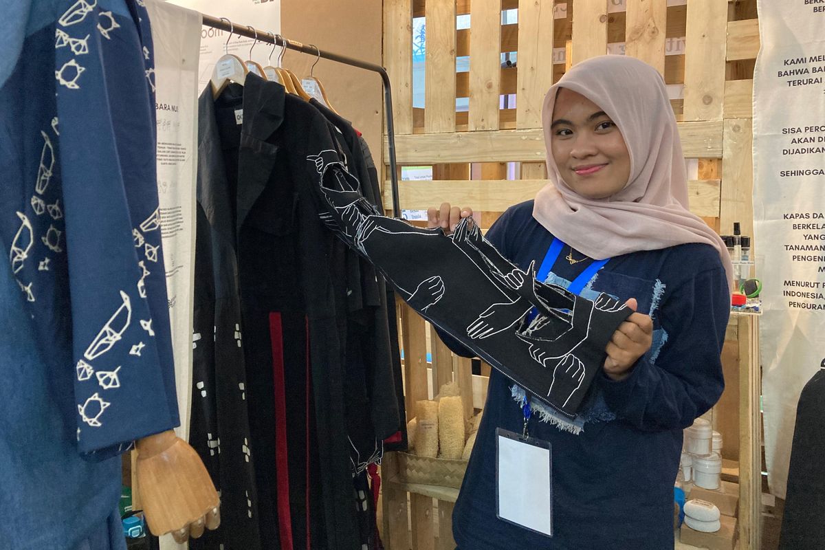 Koleksi Fesyen Ramah Lingkungan dari Organic Culture Kolaborasi dengan Teman Tuli