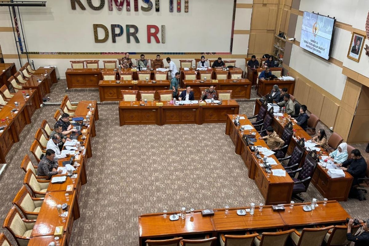 Koalisi Sipil Somasi Pemerintah & DPR: Desak Pembatalan Revisi KUHAP Segera!