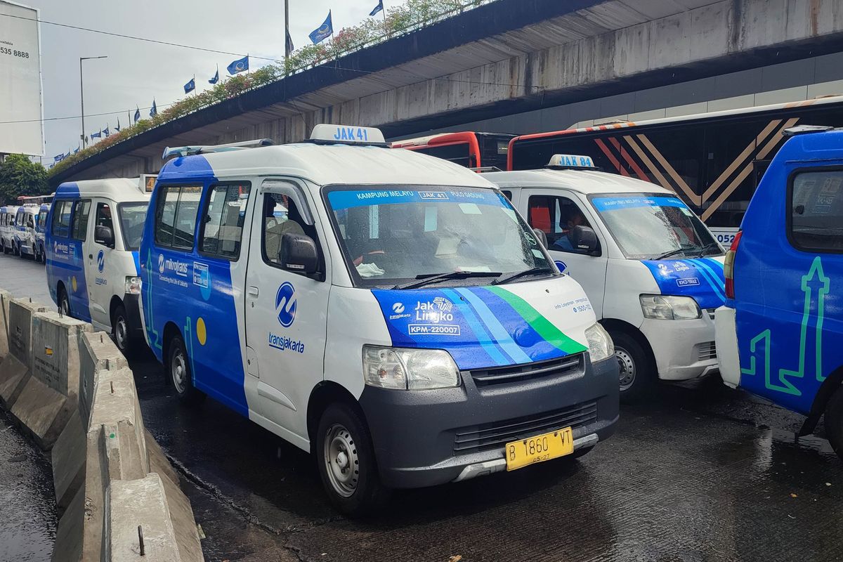 Pramono Ancam Pecat Sopir Jaklingko yang Ugal-ugalan di Jalanan