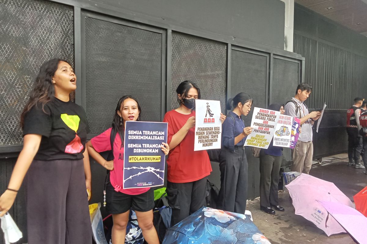 Analisis Mendalam Pasal Penangkapan dan Penahanan untuk Publik