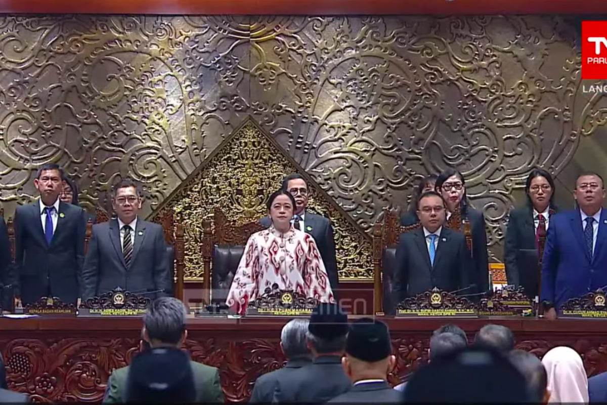 Adies Kadir & Uya Kuya Hadir Lagi di Rapat Paripurna DPR: Simak Kabar Terkini!