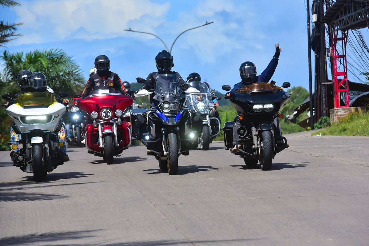 Komunitas Gelar Touring Akbar Sambil Aksi Peduli Lingkungan yang Menginspirasi