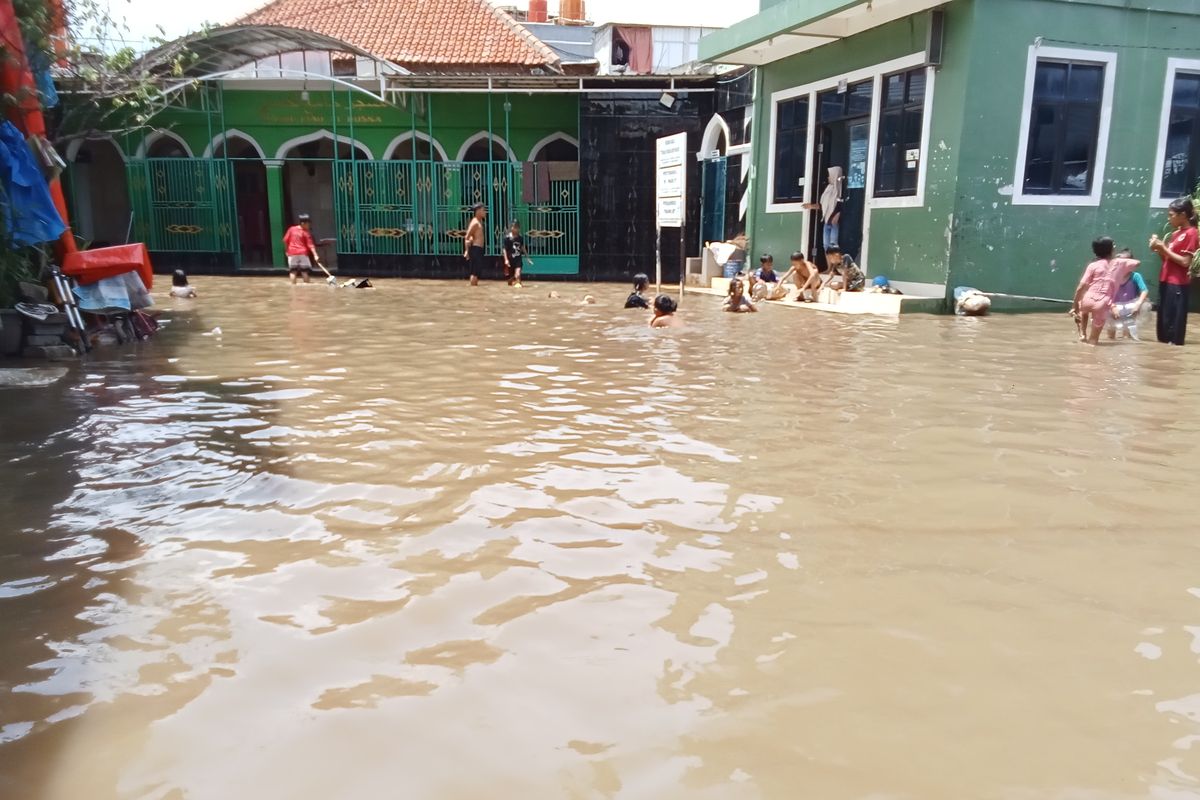 Banjir Jakarta Surut Total pada Rabu Malam, Kondisi Kini Normal
