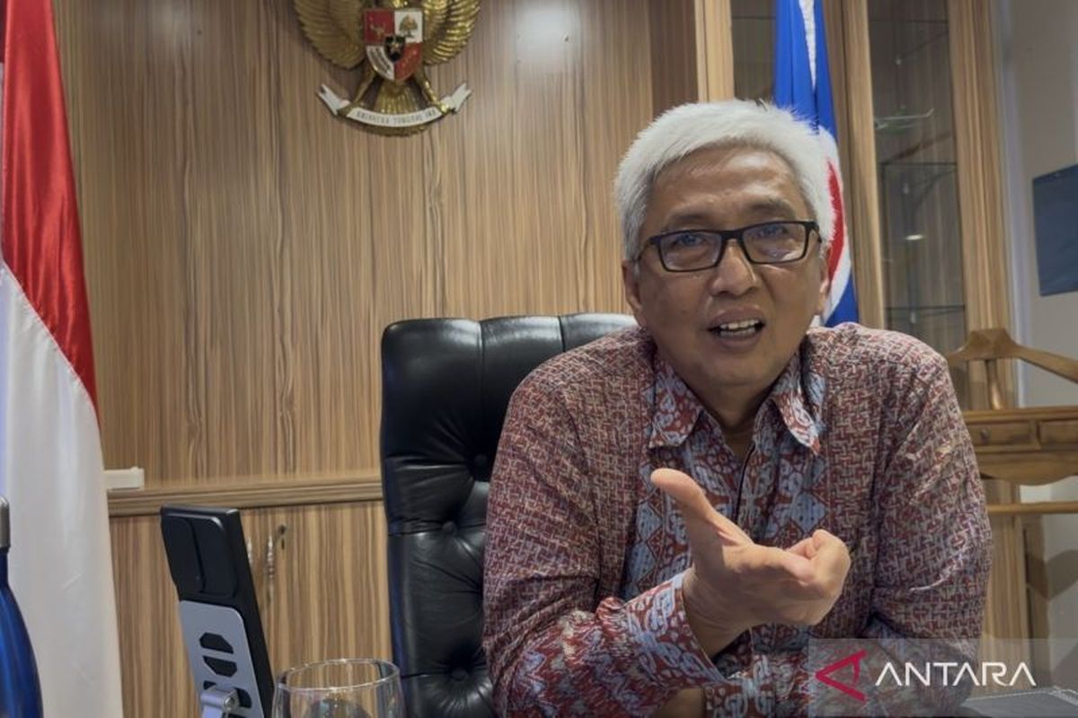 Berpendidikan Tapi Kejam!