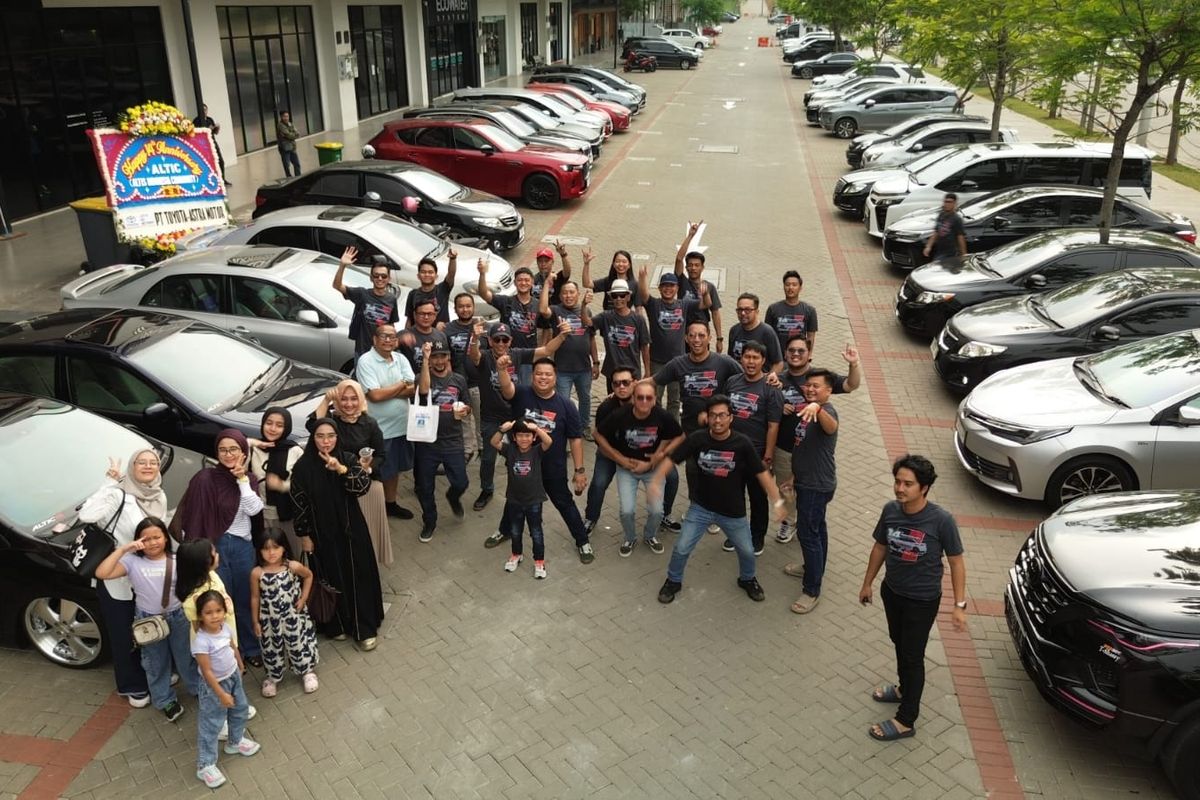 Rayakan 14 Tahun Komunitas, Pecinta Altis Ramaikan Car Meet Up Spektakuler