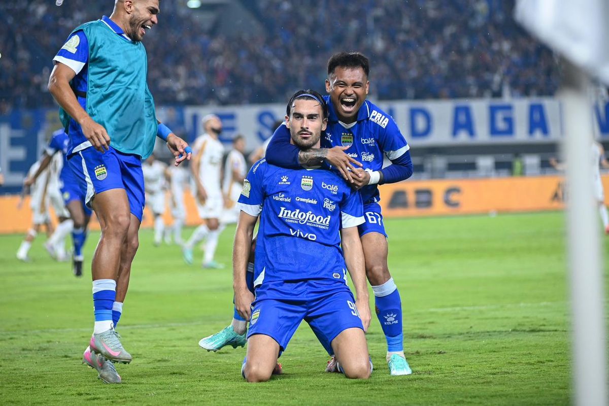 Persib Kian Perkasa di Puncak Klasemen Super League Usai Taklukkan Dewa United