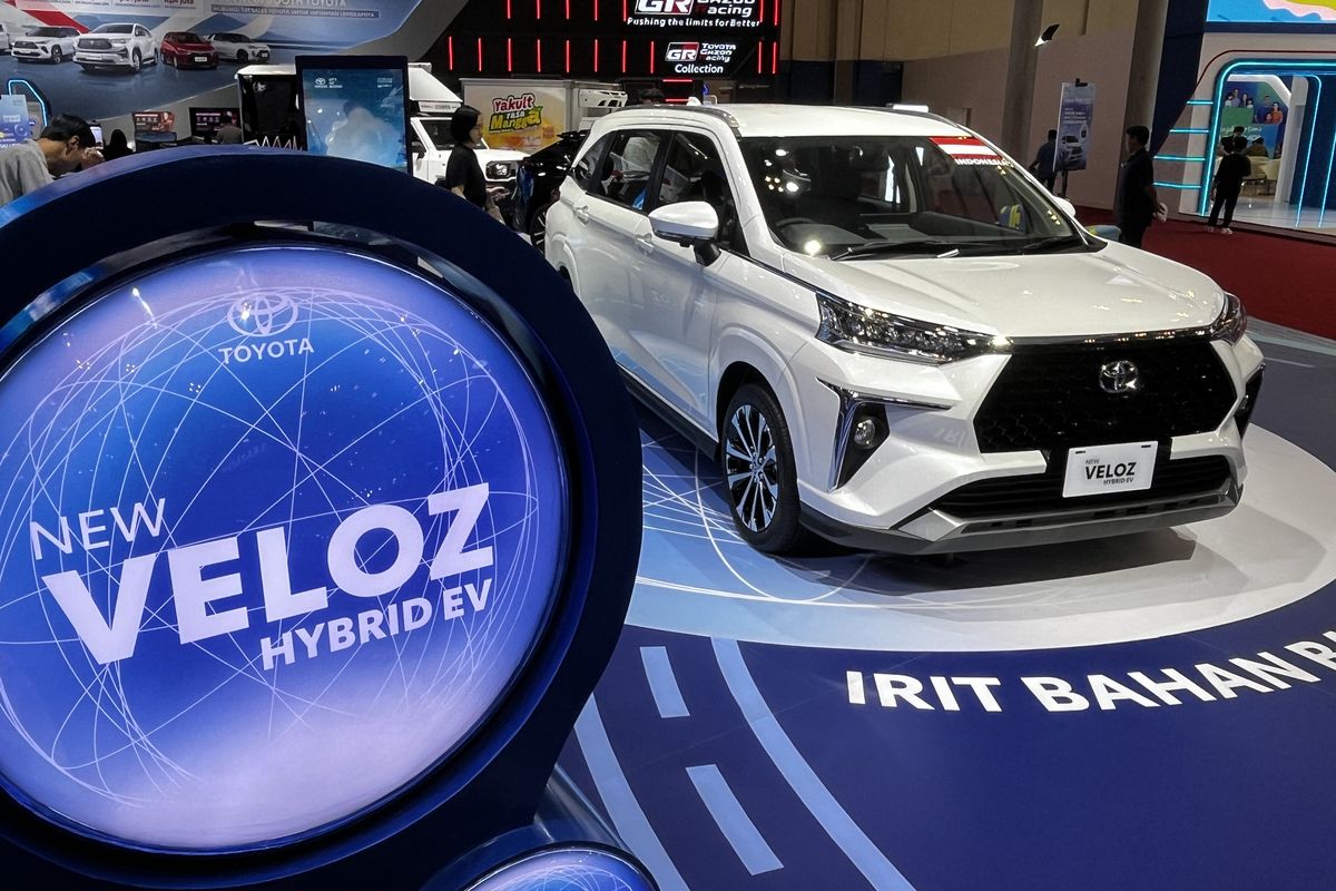 Toyota Veloz Hybrid Hadir, Akankah Varian Bensin Segera Punah?