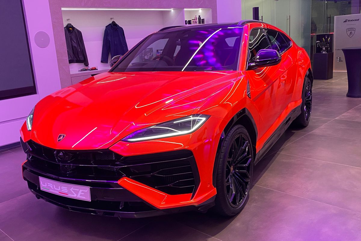 Lamborghini Urus SE Resmi Hadir di Indonesia, Siap Geser SUV Premium Lainnya!