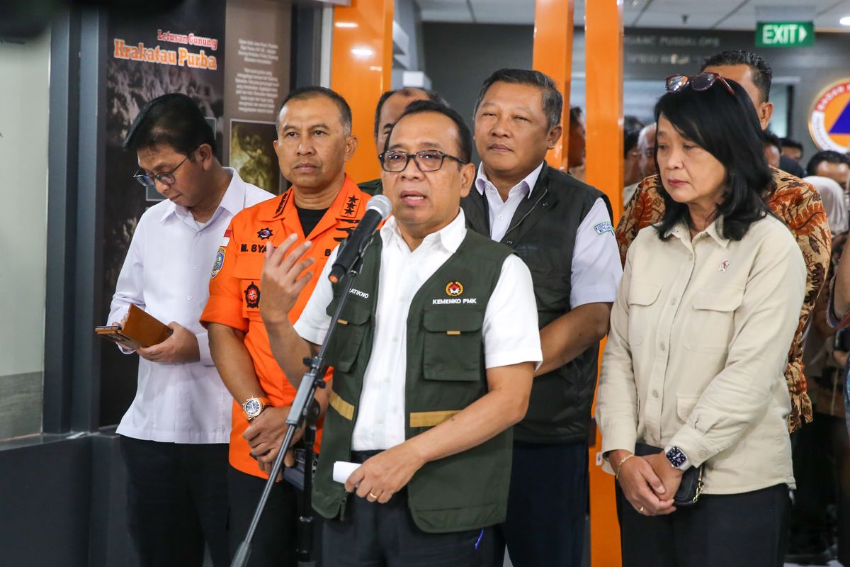 Pemerintah Kerahkan Seluruh Sumber Daya Tangani Status Darurat Bencana di Sumatera