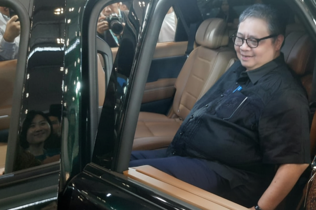 Pemerintah Hentikan Insentif Mobil Listrik 2024, Fokus pada Pembangunan Pabrik Nasional