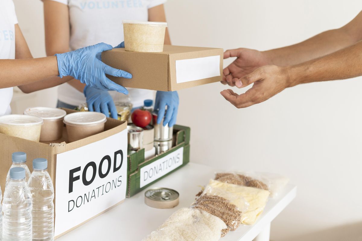 Hindari Donasi Makanan Sembarangan!